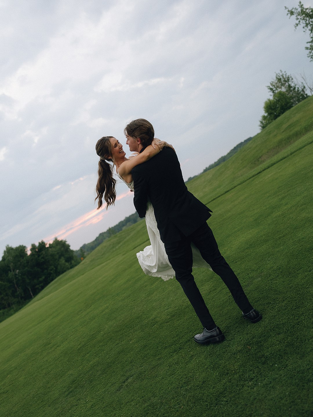 Morgan + Ryan Refuge Golf Club Summer Wedding