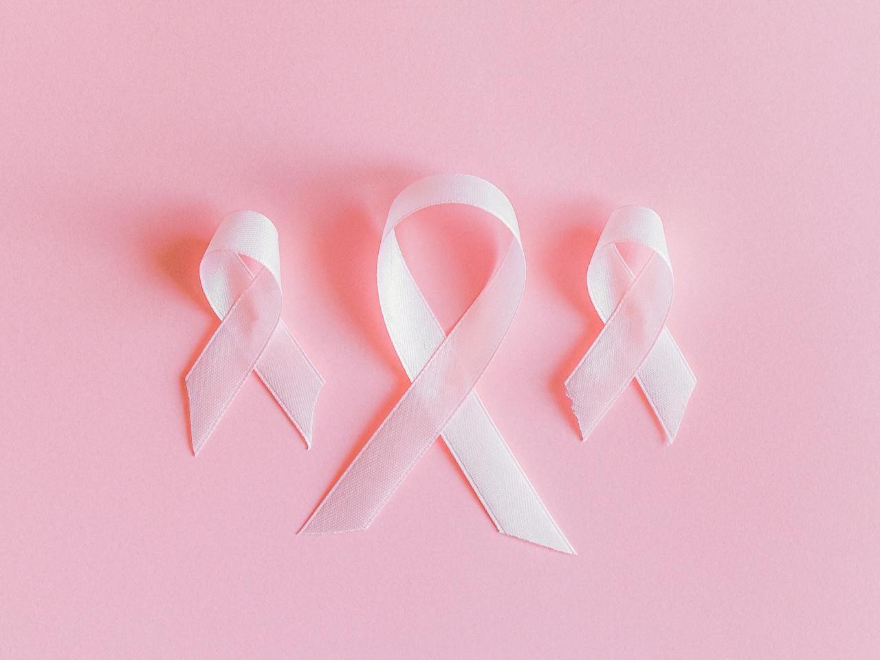 Breast cancer ribbons